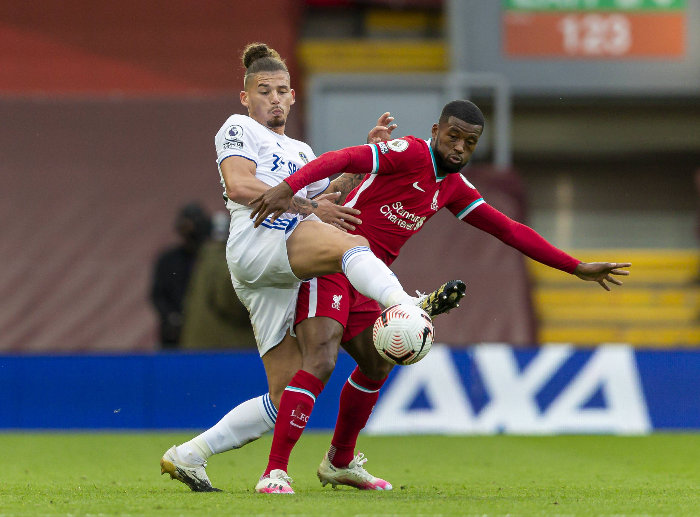 虽然他在职 虽然他在职